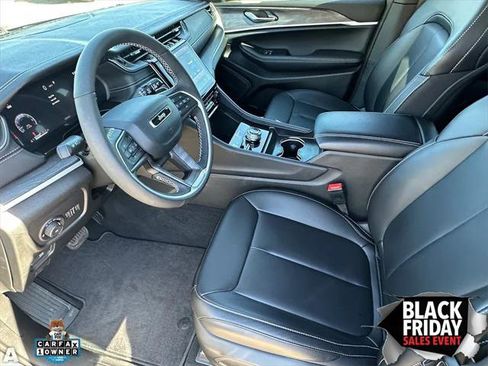 Certified 2025 Jeep Grand Cherokee Limited image 19