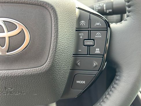 Used 2025 Toyota bZ4X FWD w/ Weather Package image 19