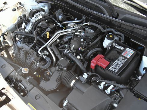 Used 2024 Nissan Altima 2.5 SV FWD image 42