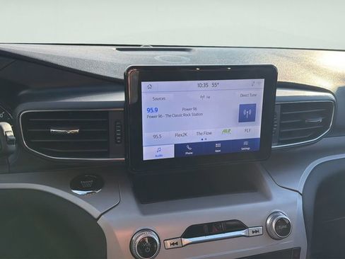 Used 2023 Ford Explorer XLT w/ Equipment Group 202A image 31