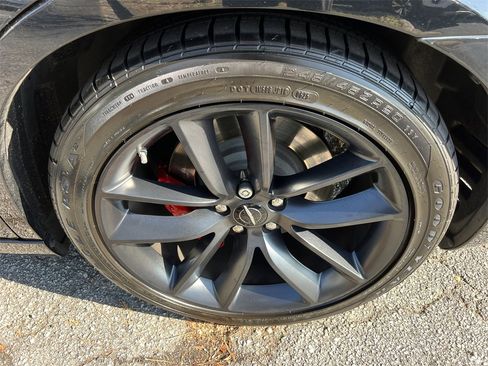 Used 2023 Chrysler 300 C image 15