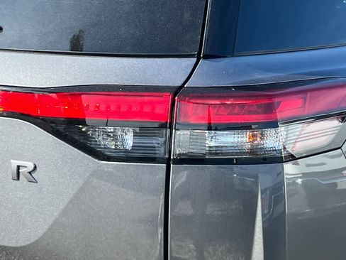 New 2026 Nissan Pathfinder SV image 17