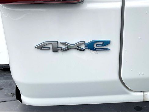 Used 2024 Jeep Wrangler Unlimited Sahara image 8