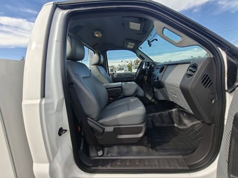 Used 2016 Ford F250 XL w/ Power Equipment Group image 32