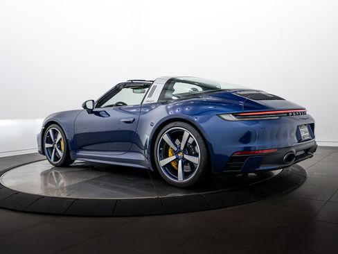 Certified 2021 Porsche 911 Targa 4S AWD/4WD image 3