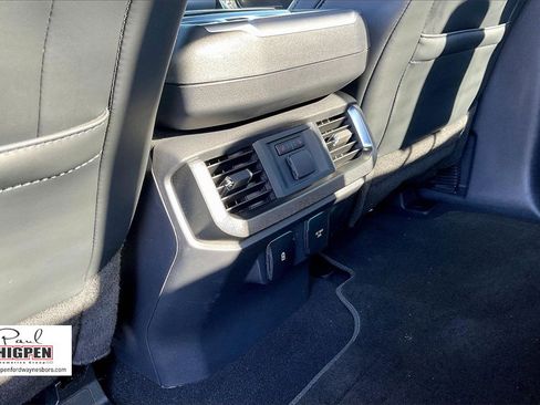 Used 2024 Ford F150 Platinum w/ FX4 Off-Road Package image 34