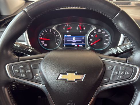 Used 2020 Chevrolet Equinox LT FWD image 14