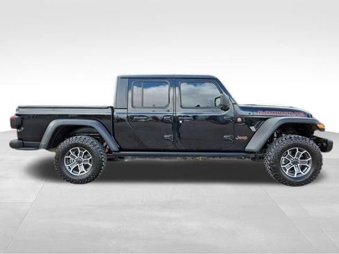 Used 2024 Jeep Gladiator Mojave w/ Technology Group image 16