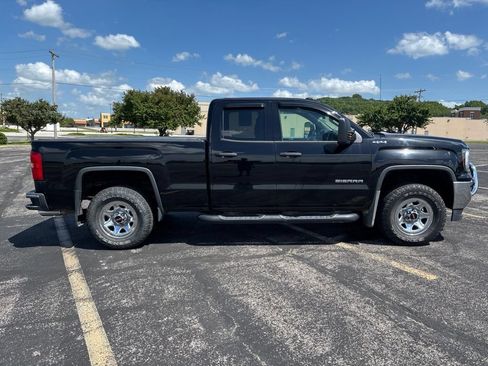 Used 2017 GMC Sierra 1500 4x4 Double Cab w/ Sierra Convenience Package image 4