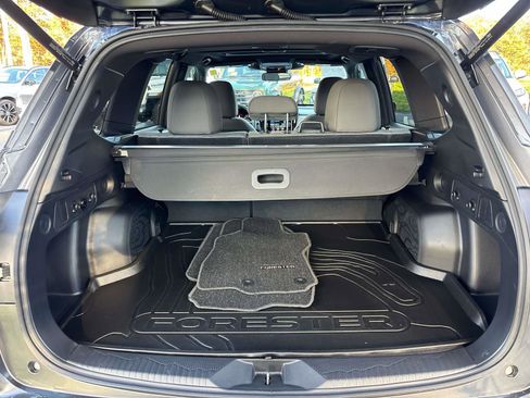Certified 2025 Subaru Forester Premium image 15