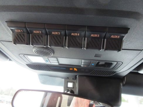 New 2025 Ford Bronco Badlands image 29