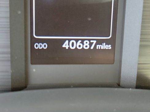 Used 2023 Lexus GX 460 Premium w/ Accessory Package image 28