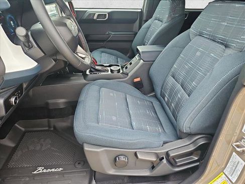 New 2026 Ford Bronco Heritage Edition image 4