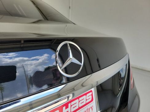 Used 2018 Mercedes-Benz E 300 image 9