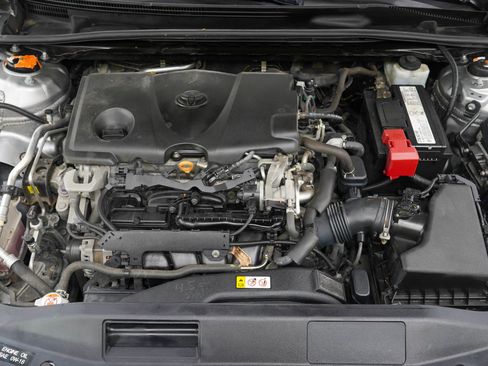 Used 2019 Toyota Camry XSE FWD image 29