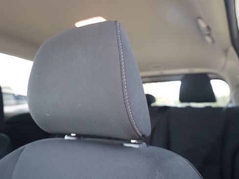 Used 2024 Nissan Rogue S FWD image 18