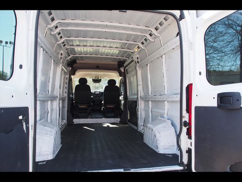 Used 2023 RAM ProMaster 2500 image 5