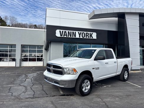 Used 2017 RAM 1500 Classic SLT image 1