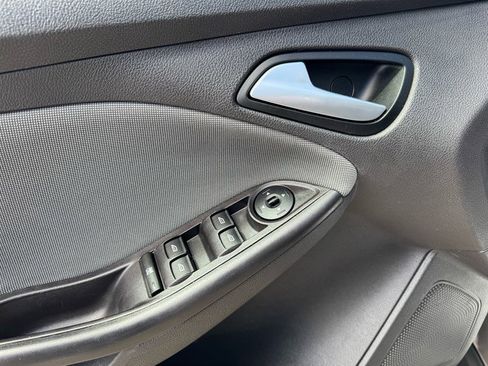 Used 2014 Ford Focus SE FWD image 13