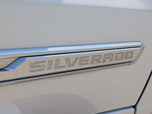 Used 2024 Chevrolet Silverado 1500 High Country w/ Z71 Off-Road Package AWD/4WD image 21