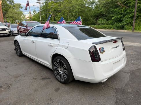 Used 2012 Chrysler 300 S RWD image 9