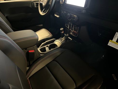 New 2026 Jeep Wrangler Unlimited Rubicon image 15
