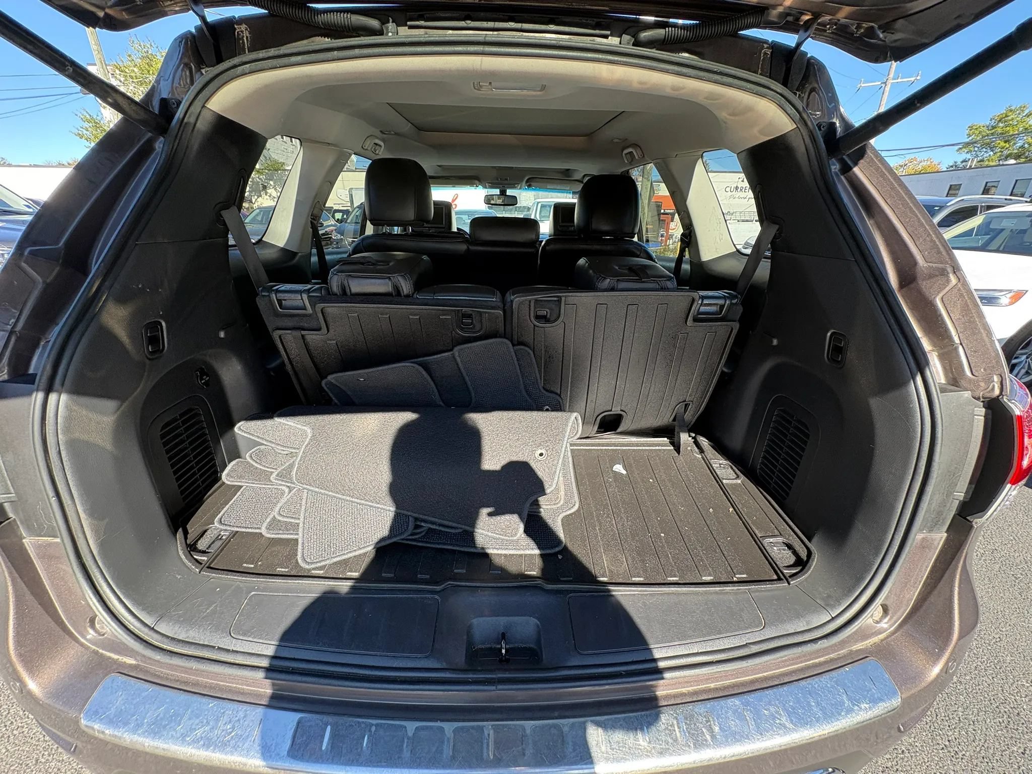 Used 2015 Nissan Pathfinder SL w/ SL Premium Package FWD image 16