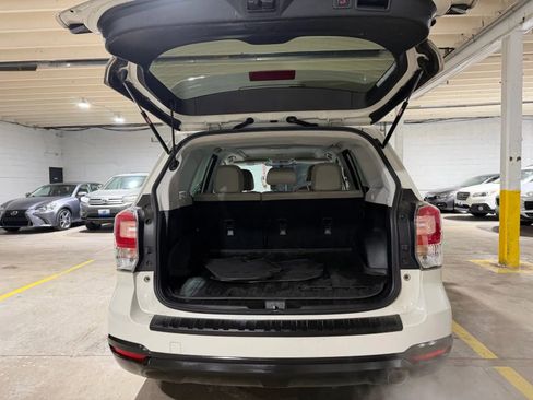 Used 2017 Subaru Forester 2.5i Limited AWD/4WD image 7