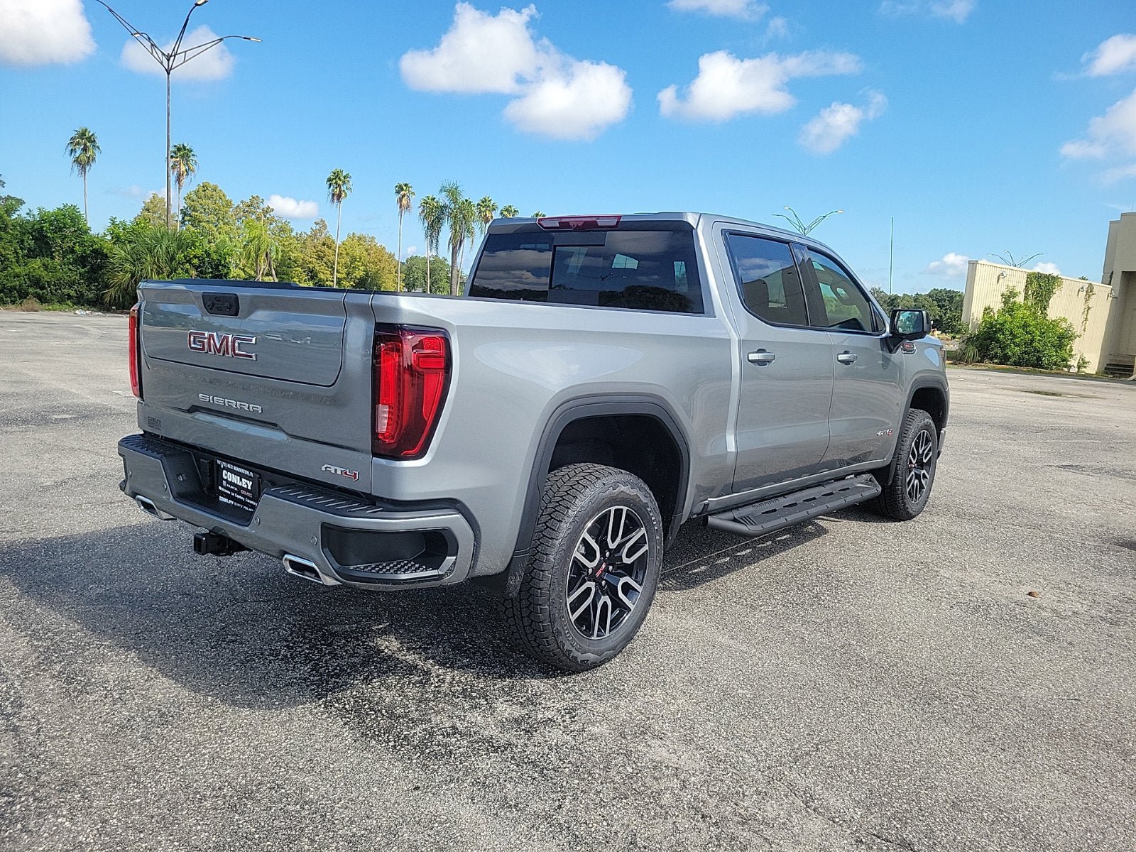 New 2026 GMC Sierra 1500 AT4 w/ Technology Package AWD/4WD image 5