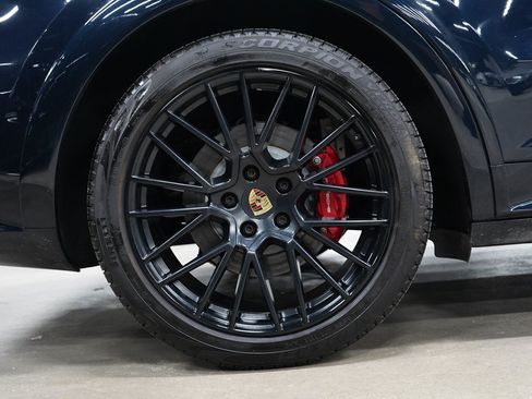 Used 2023 Porsche Cayenne GTS w/ Premium Package Plus AWD/4WD image 44
