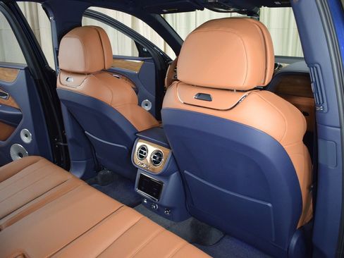 New 2026 Bentley Bentayga AWD/4WD image 21