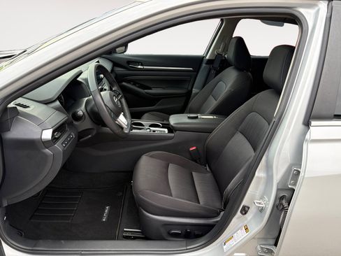 Used 2022 Nissan Altima 2.5 SV w/ SV Premium Package image 20