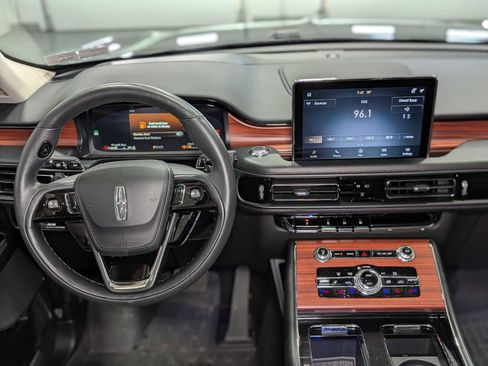 Used 2024 Lincoln Aviator Reserve w/ Elements Package Plus image 5