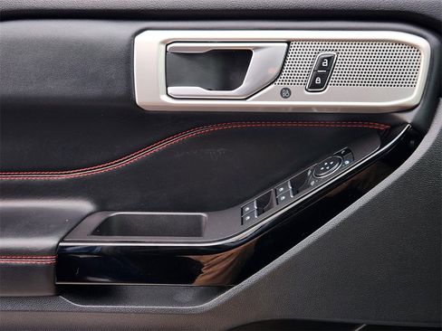 Used 2023 Ford Explorer ST-Line w/ Class IV Trailer Tow Package image 23