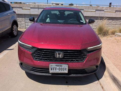 Used 2025 Honda Accord SE image 2