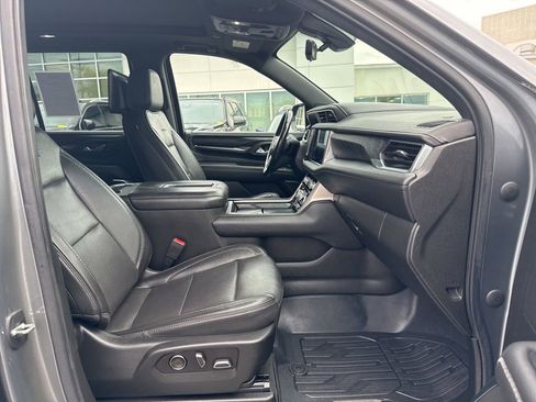 Used 2021 GMC Yukon Denali w/ Denali Premium Package AWD/4WD image 18