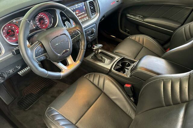 Used 2018 Dodge Charger SRT Hellcat RWD image 7