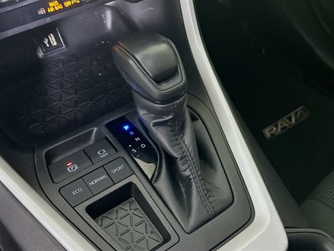 Used 2024 Toyota RAV4 LE FWD image 20