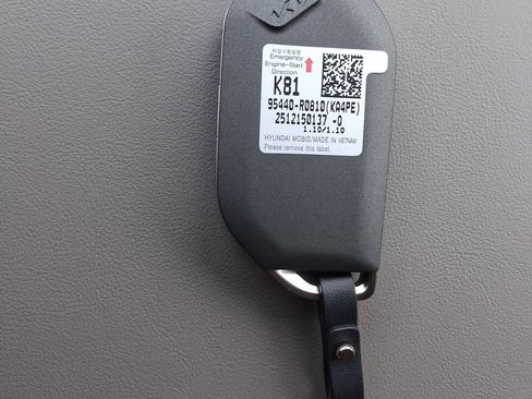 New 2026 Kia Carnival EX FWD image 22