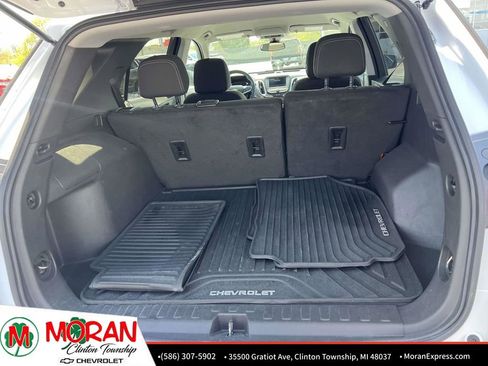 Certified 2024 Chevrolet Equinox LS w/ LS Convenience Package FWD image 11