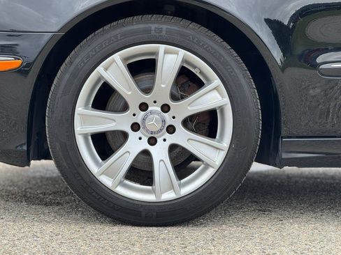 Used 2009 Mercedes-Benz E 350 4MATIC Sedan image 21