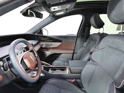 New 2026 Lincoln Nautilus Black Label image 13