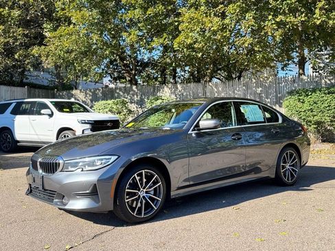 Used 2021 BMW 330i xDrive Sedan w/ Premium Package image 2