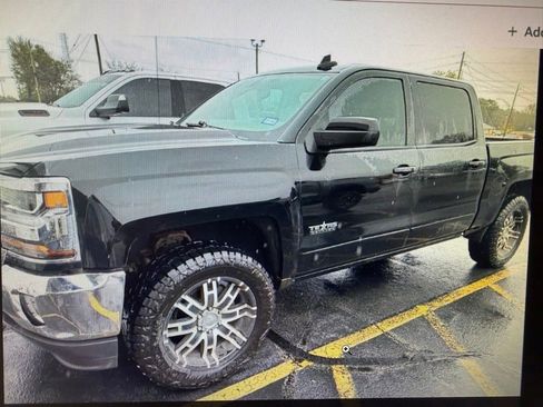 Used 2017 Chevrolet Silverado 1500 LT w/ Texas Edition image 33