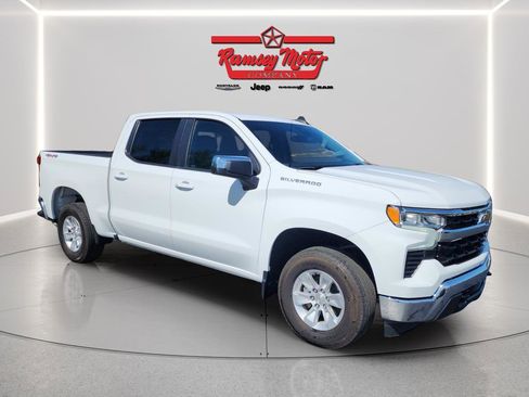 Used 2023 Chevrolet Silverado 1500 LT w/ Work Truck Package AWD/4WD image 7