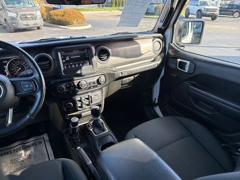 Used 2021 Jeep Wrangler Unlimited Sport image 28