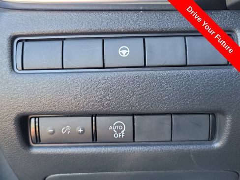 Used 2023 Nissan Rogue SV FWD image 16