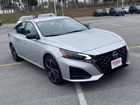 Certified 2024 Nissan Altima 2.5 SR image 2