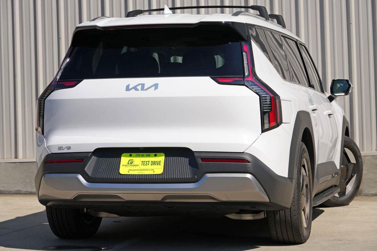 Used 2025 Kia EV9 Wind AWD/4WD image 4