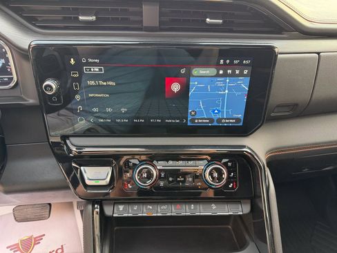 Used 2024 GMC Sierra 2500 AT4 w/ AT4 Premium Plus Package image 33